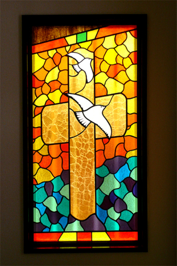ステンドグラス　オーダーメイド夕日に照らされる十字架のサムネイル