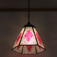 【照明】ステンドグラス、ペンダントライト,６面体ピンクのサムネイル