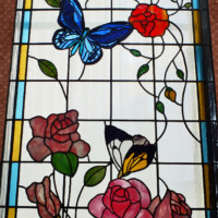 ステンドグラス　パネル　オーダーメイド　新築　リフォーム　薔薇と蝶　のサムネイル